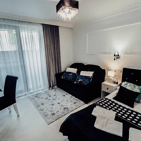Piryt - Krysztalowe Lejlighedshotel Krynica Morska