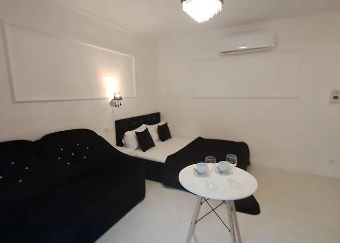 Aparthotel Piryt I 3*