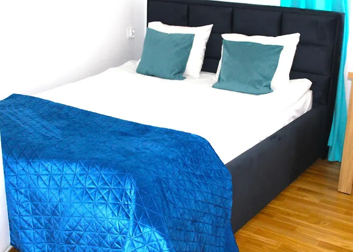 Aparthotel Piryt I 3*