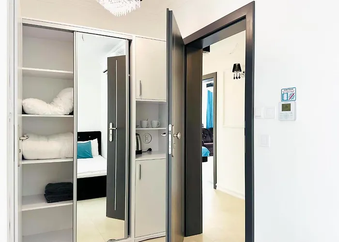 Aparthotel Piryt I 3*